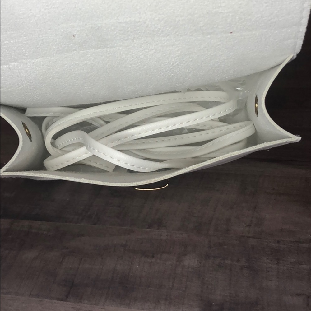 Purses - Picture 4 of 5